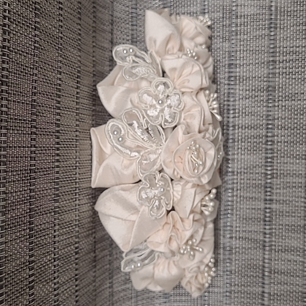 NWT Decorative Barrette